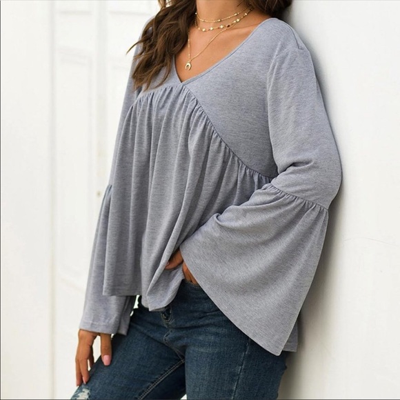 Boutique. Tops - Boutique Gray V-Neck Top with Bell Sleeves in L